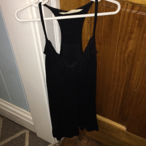 Black ruffled spaghetti strap 🙌 - Picture 3 of 7